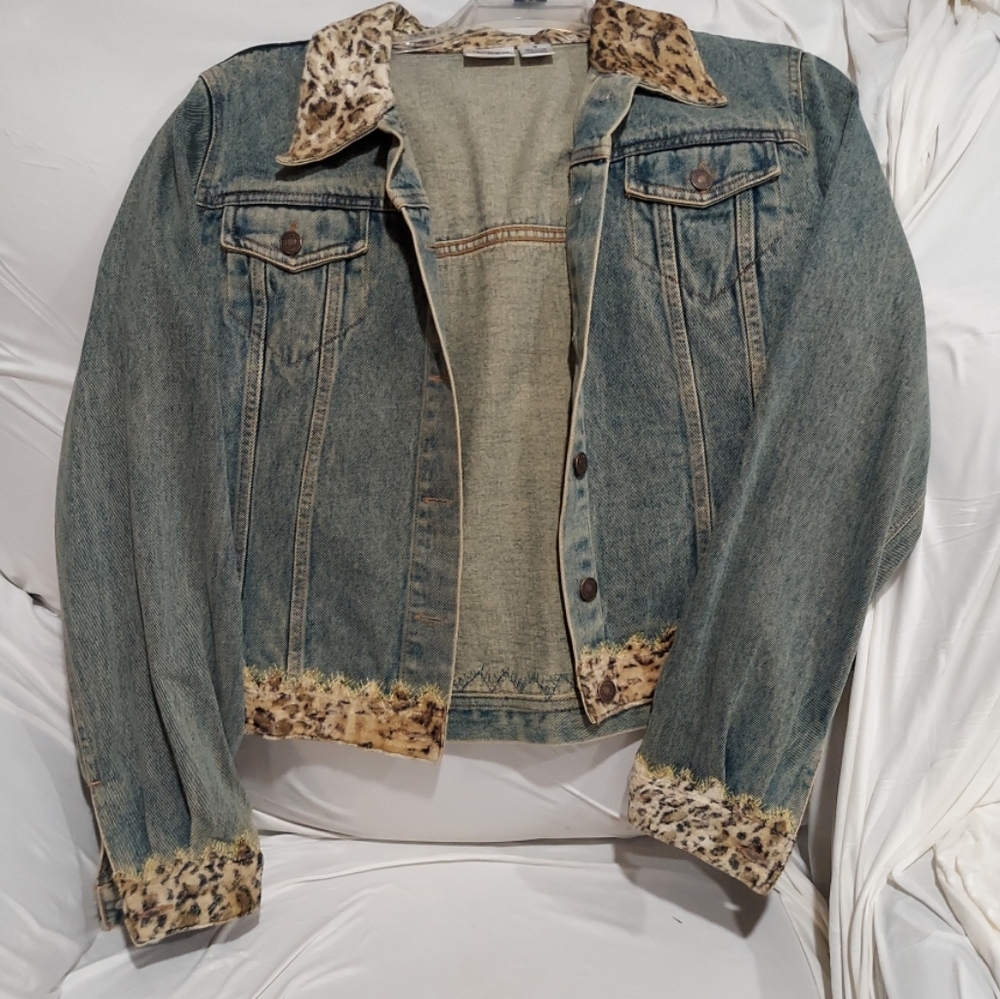 Newport News Blue and Brown Jeans Classic Style